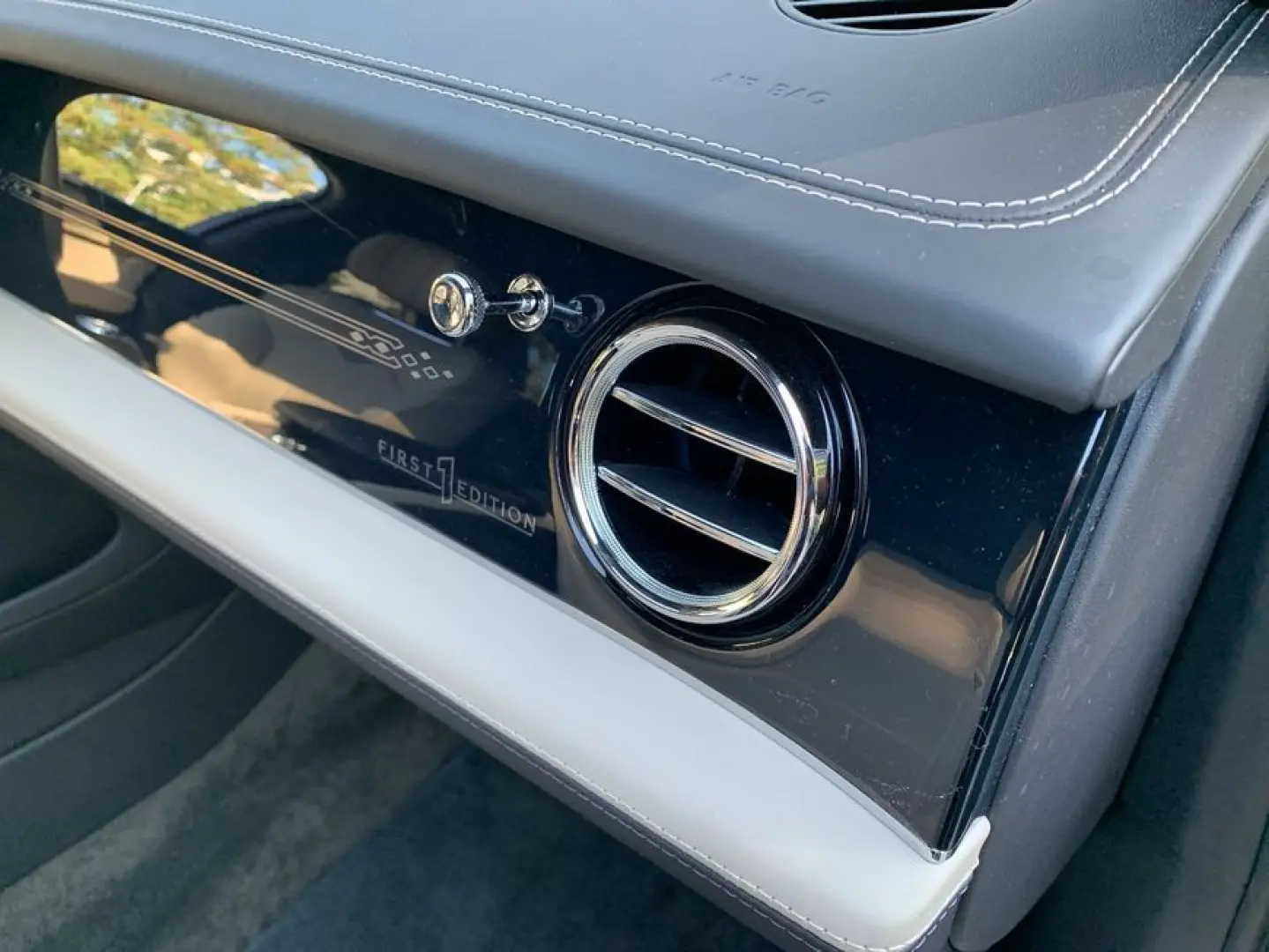 New Bentayga EWB V8 Azure First Edition