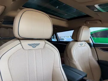 Flying Spur S V8- Carbon- B&O- Pano