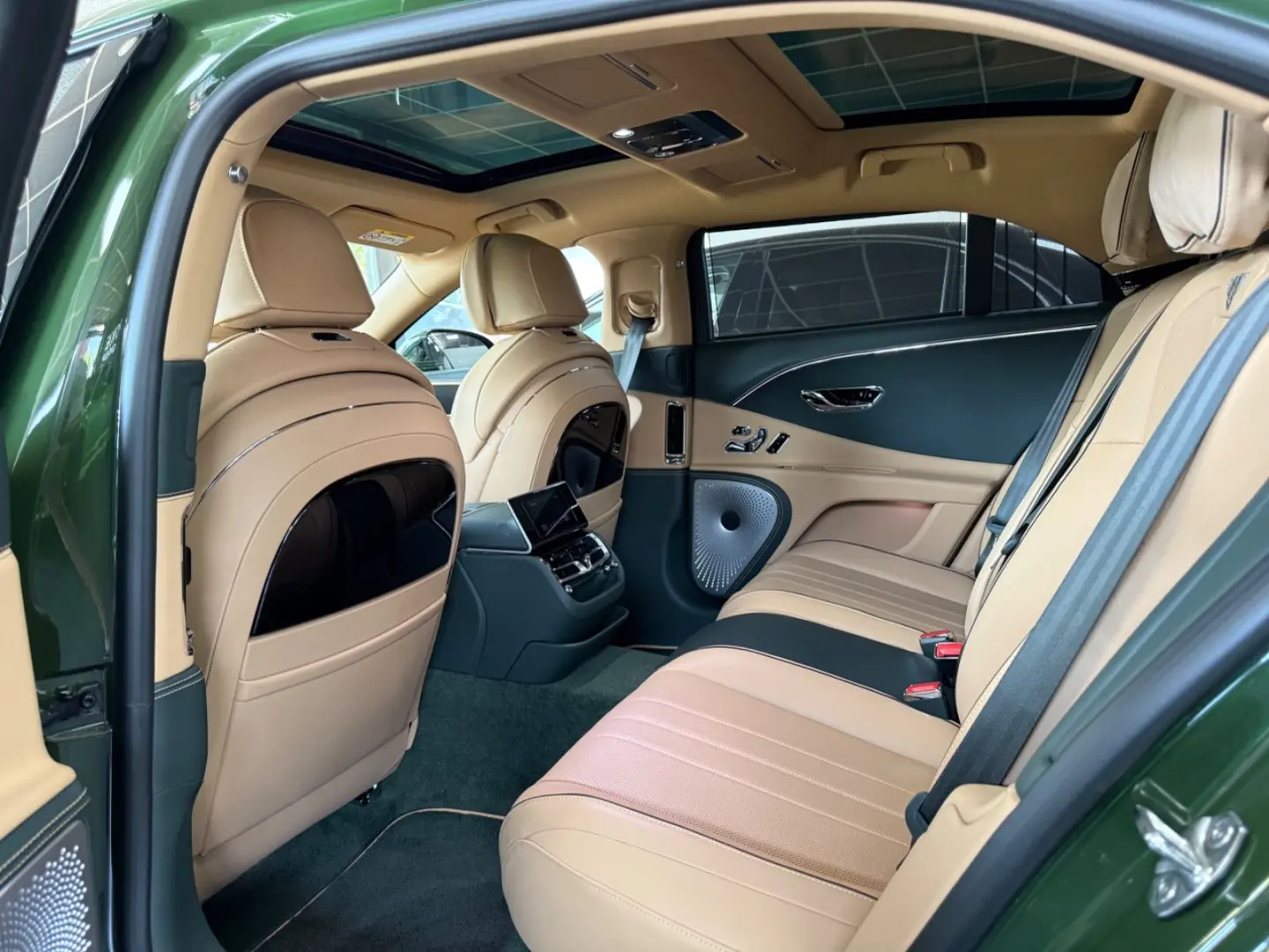 Flying Spur S V8- Carbon- B&O- Pano