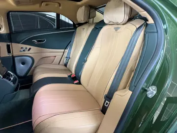 Flying Spur S V8- Carbon- B&O- Pano