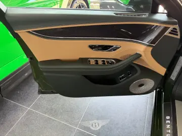 Flying Spur S V8- Carbon- B&O- Pano