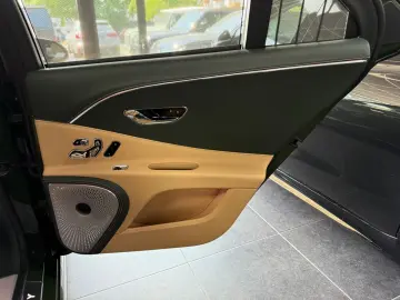 Flying Spur S V8- Carbon- B&O- Pano
