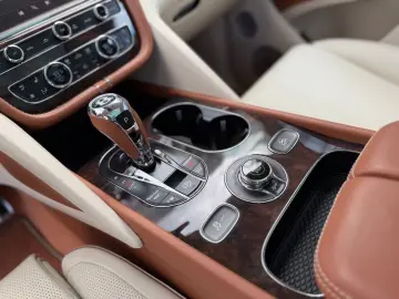 Bentayga  Azure °PANO°HUD°360°MEM°NAIM°ACC°SOFT°