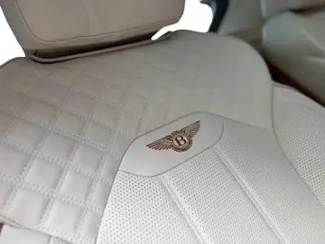 Bentayga  Azure °PANO°HUD°360°MEM°NAIM°ACC°SOFT°