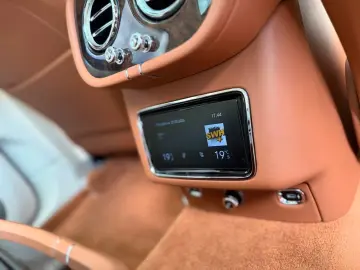 Bentayga  Azure °PANO°HUD°360°MEM°NAIM°ACC°SOFT°