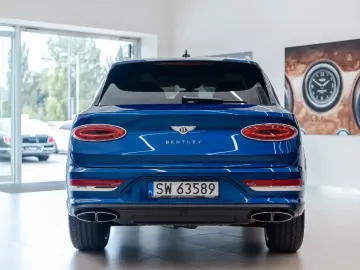 Bentayga 4.0 V8 Azure /Naim / Sport Exhaust