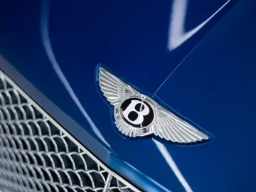 Bentayga 4.0 V8 Azure /Naim / Sport Exhaust