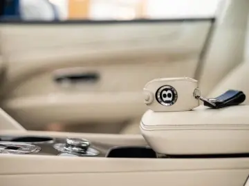 Bentayga 4.0 V8 Azure /Naim / Sport Exhaust