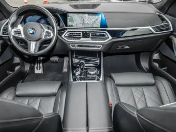 BMW X5 xDrive30d M Sport Laser Pano SoftClose AHK