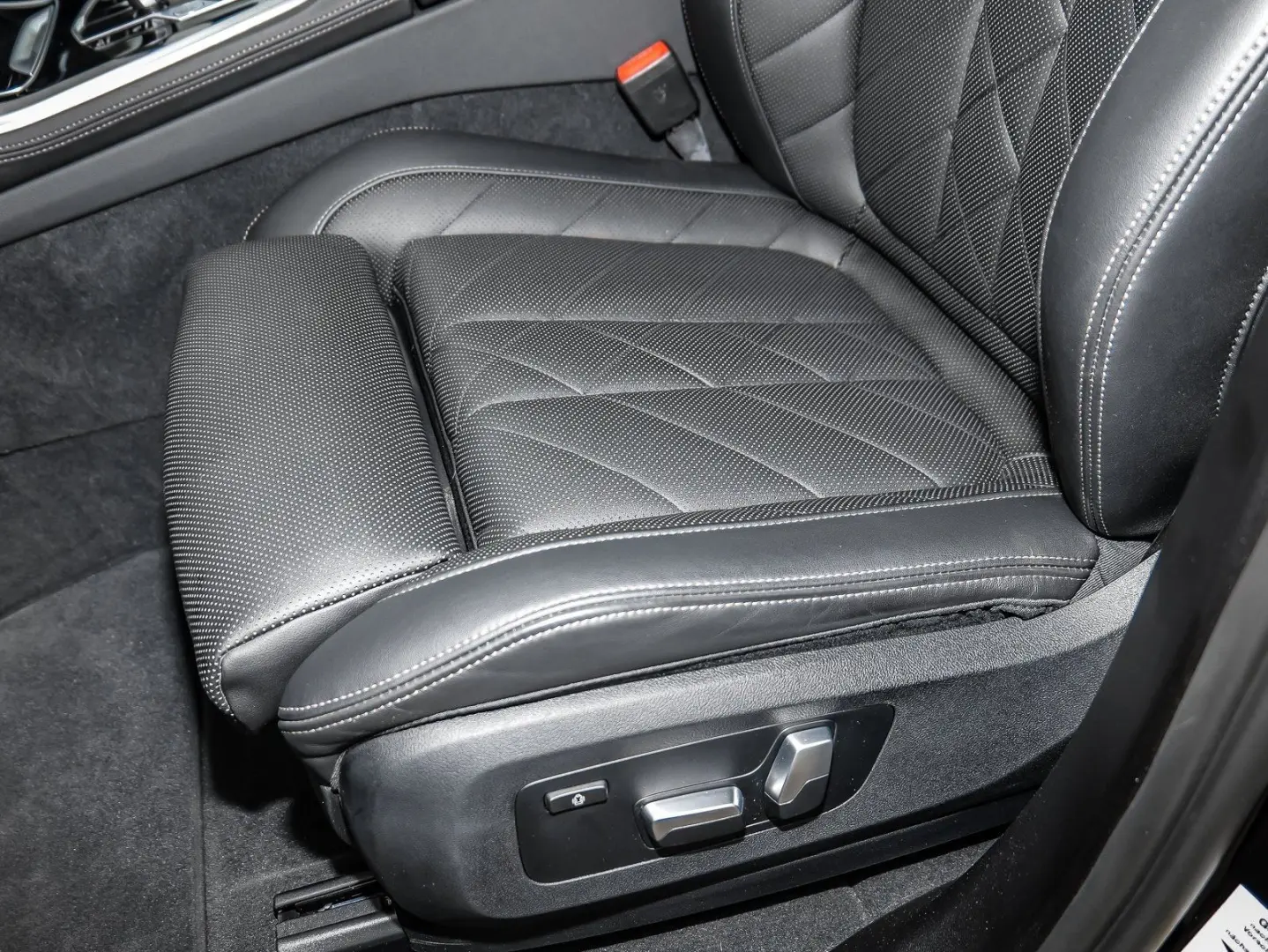 BMW X5 xDrive30d M Sport Laser Pano SoftClose AHK