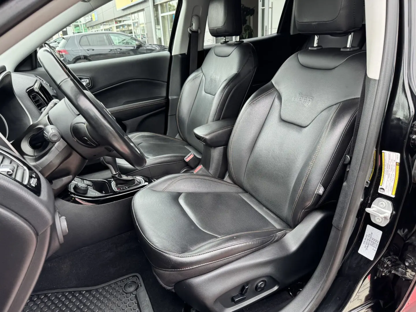 Compass 2.0 AT Limited 4WD Navi Leder PanoDach