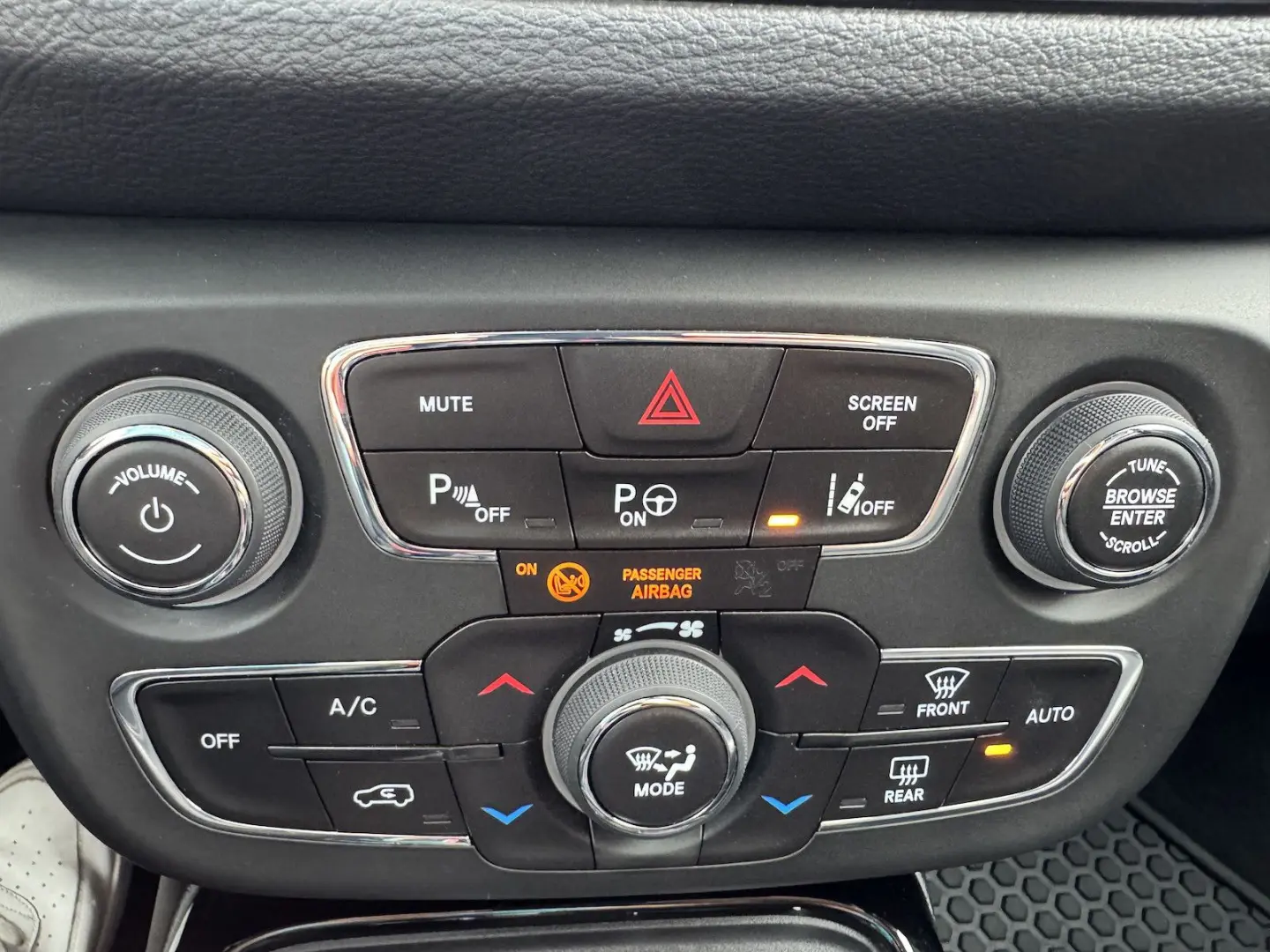 Compass 2.0 AT Limited 4WD Navi Leder PanoDach
