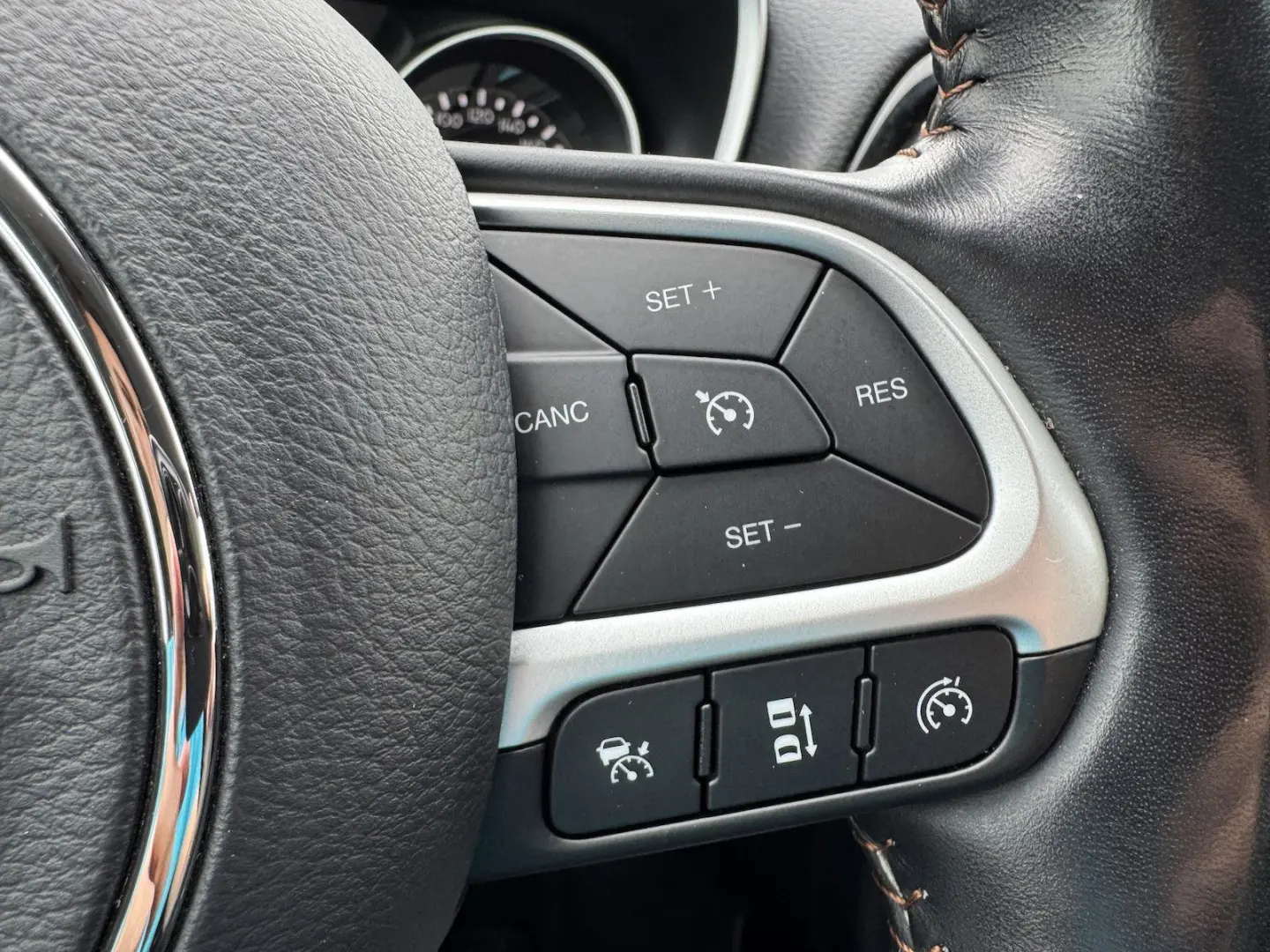 Compass 2.0 AT Limited 4WD Navi Leder PanoDach