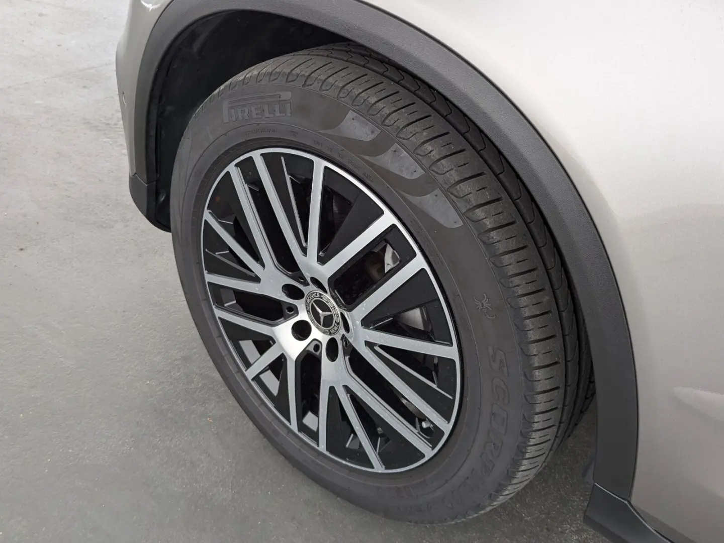 GLC 300d 4Matic Exclusive LED+NAVI+LEDER+ACC+SHZ