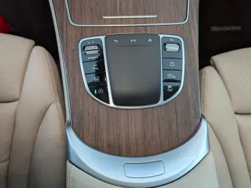 GLC 300d 4Matic Exclusive LED+NAVI+LEDER+ACC+SHZ