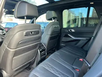 X5 xDr30d M/Massage/SkyLounge/HUD/360/Iconic