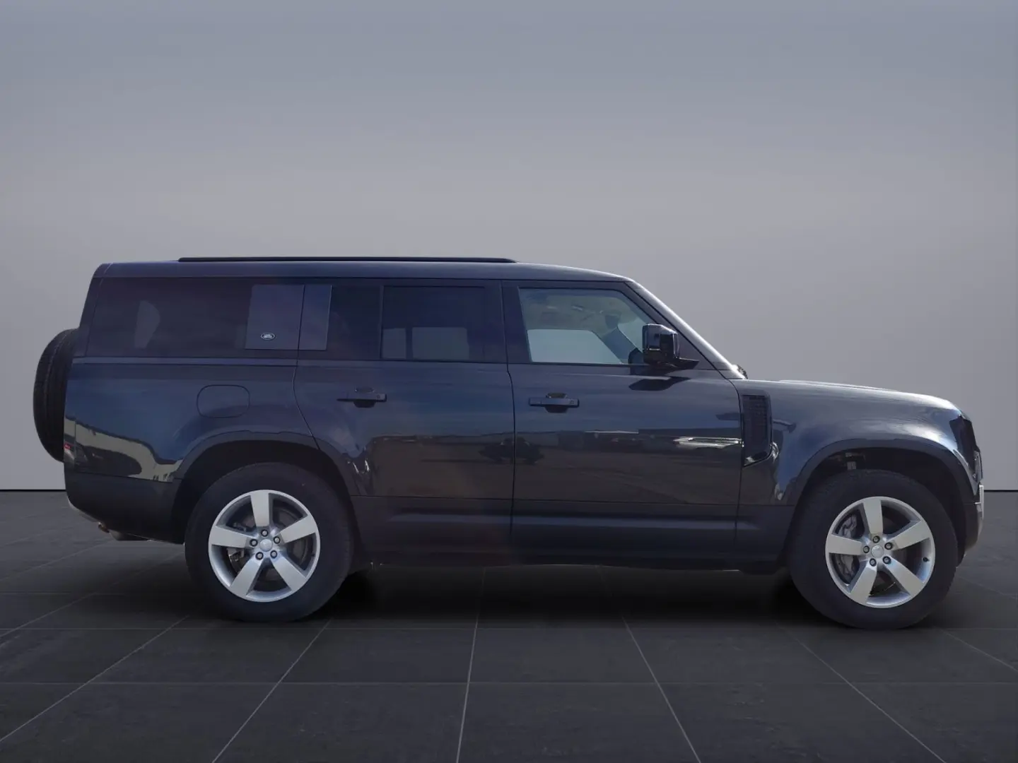 Defender 130 P400 AWD First Edition AHK WinterPa