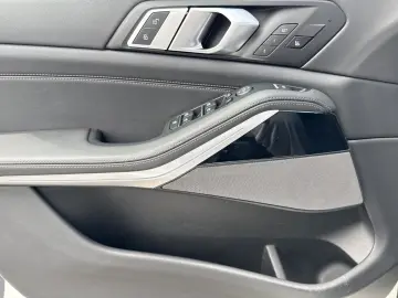X5 xDrive40i M Sport|AHK|Pano|DA-Prof.|LC-Prof.