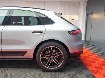 Porsche Macan S