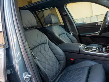 X5 30d M SPORT.DR.ASS.LUFT.SOFTC.PANO.AHK.2STÜCK