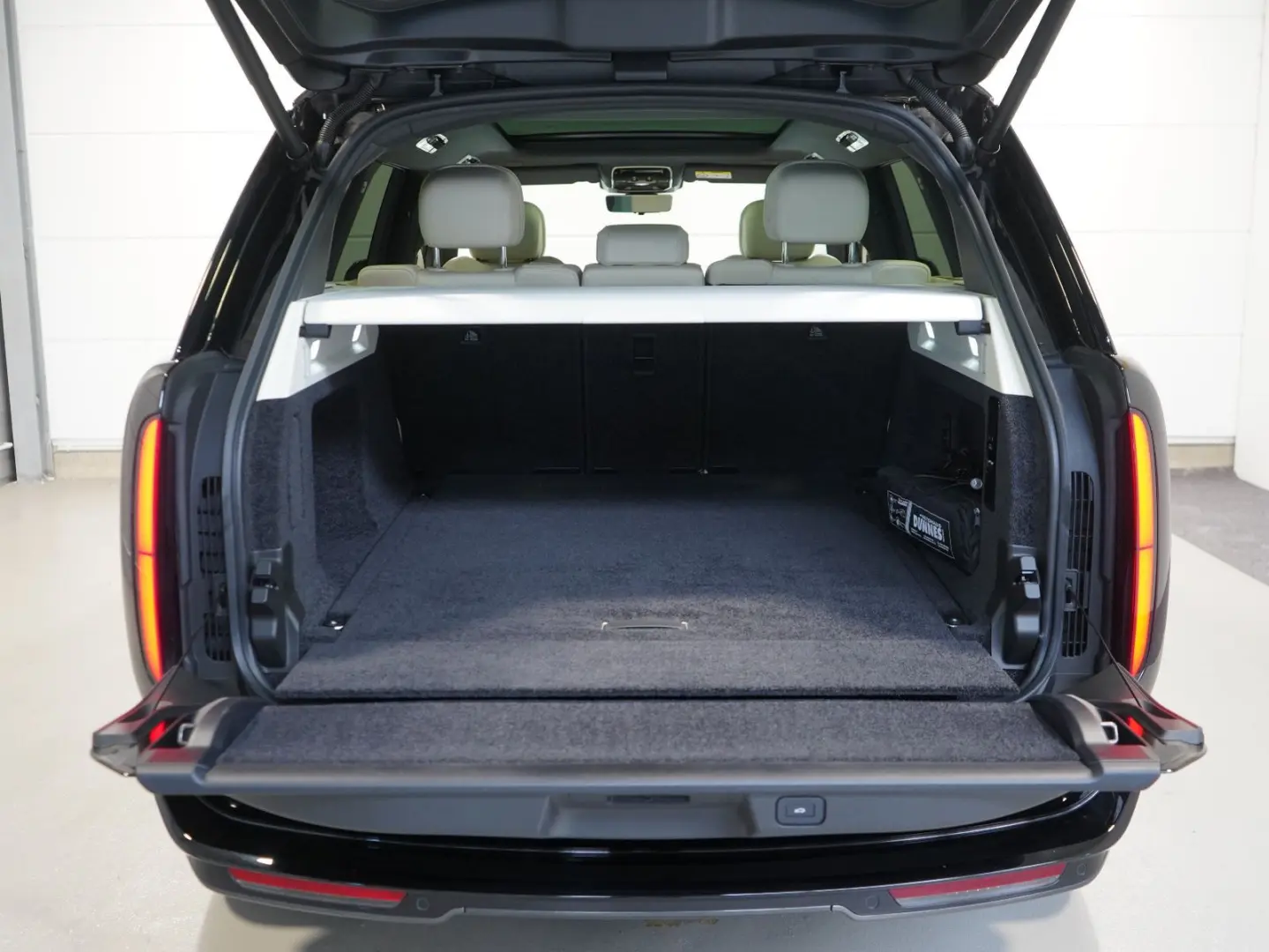 Range Rover D350 / PANORMA / SHADOW / 23-Zoll /