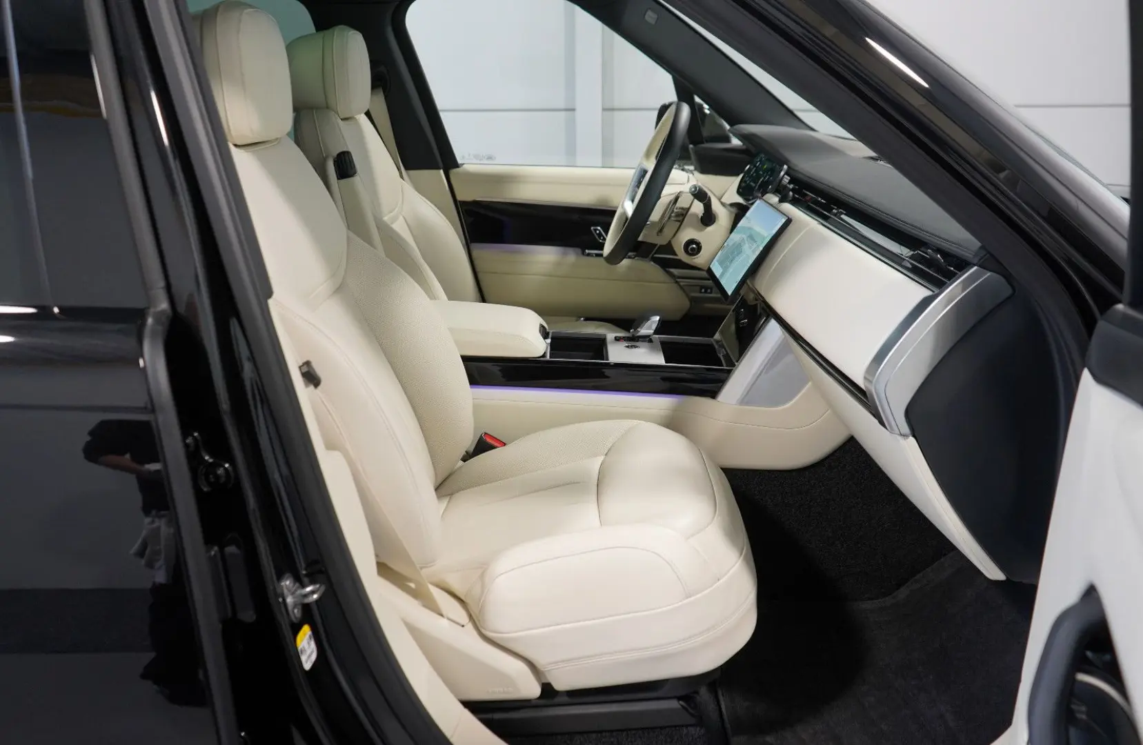 Range Rover D350 / PANORMA / SHADOW / 23-Zoll /