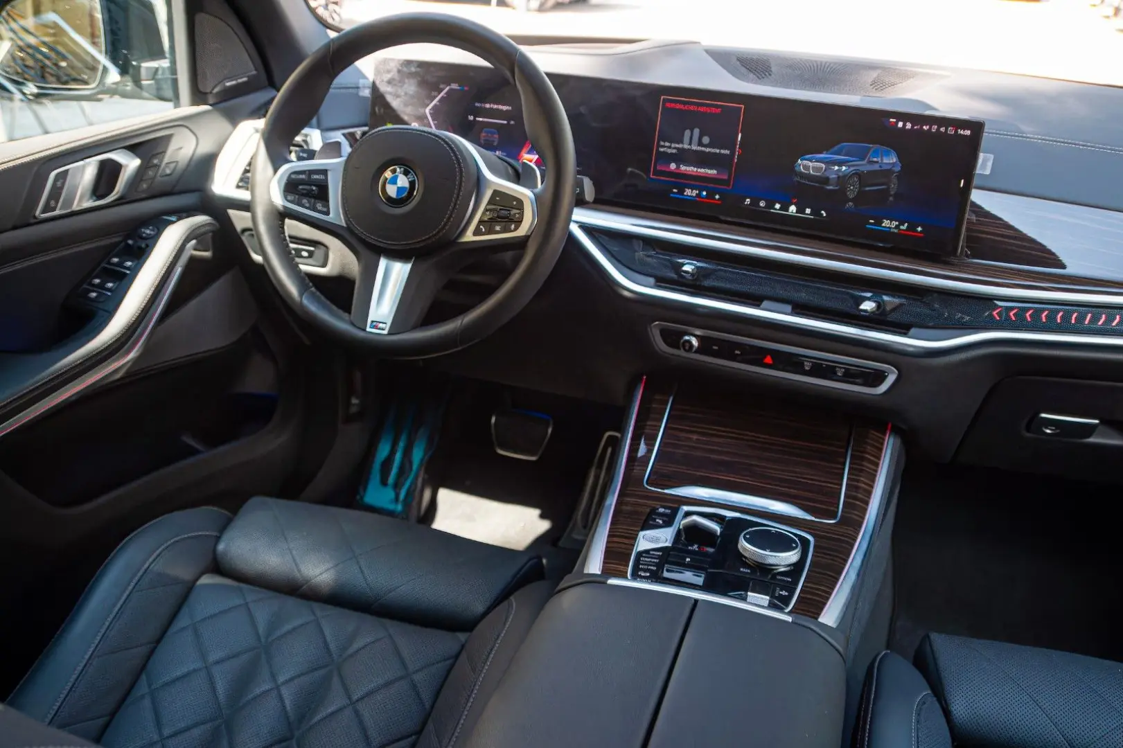 X5 30d M SPORT.DR.ASS.LUFT.SOFTC.PANO.AHK.2STÜCK
