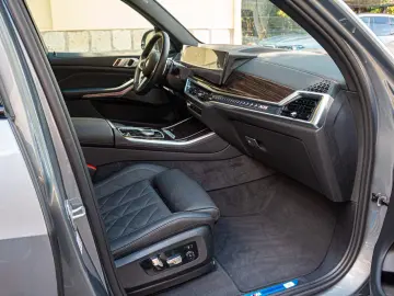 X5 30d M SPORT.DR.ASS.LUFT.SOFTC.PANO.AHK.2STÜCK