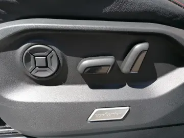 Touareg 3.0 TDI R-Line LUFT+PANO+KAMERA+AHK