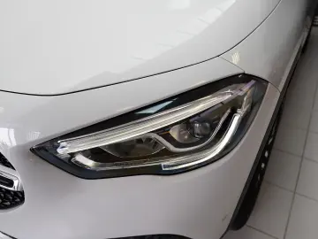 MERCEDES-BENZ GLA 250/LIVRARE IMEDIATA DIN STOC