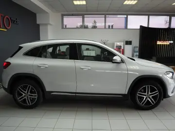 MERCEDES-BENZ GLA 250/LIVRARE IMEDIATA DIN STOC