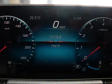 MERCEDES-BENZ GLA 250/LIVRARE IMEDIATA DIN STOC