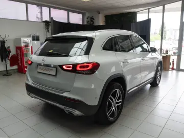 MERCEDES-BENZ GLA 250/LIVRARE IMEDIATA DIN STOC