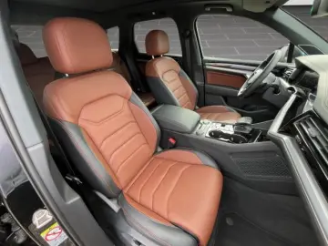 Touareg 3.0 TSI R-Line UPE110+AHK+Pano+Luft+Stan