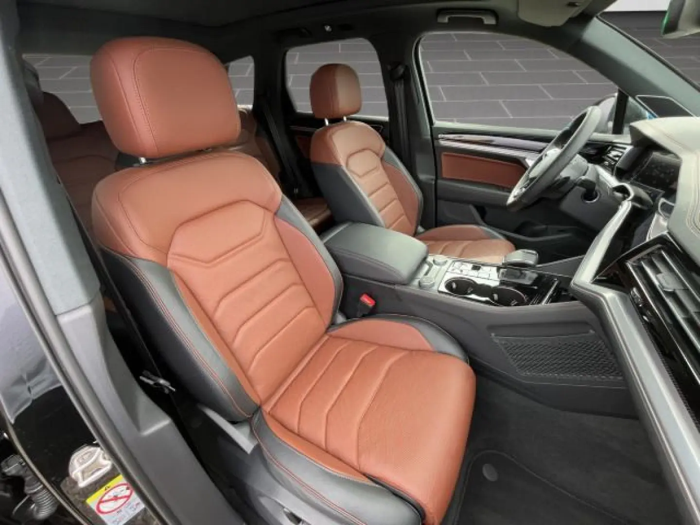 Touareg 3.0 TSI R-Line UPE110+AHK+Pano+Luft+Stan