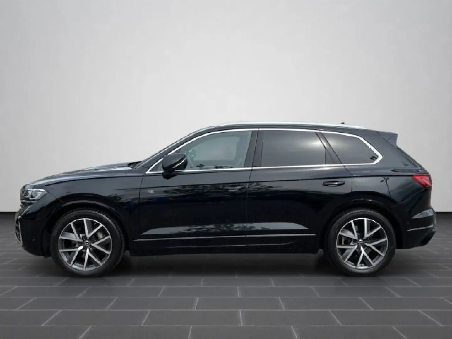 Touareg 3.0 TSI R-Line UPE110+AHK+Pano+Luft+Stan