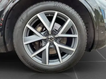 Touareg 3.0 TSI R-Line UPE110+AHK+Pano+Luft+Stan