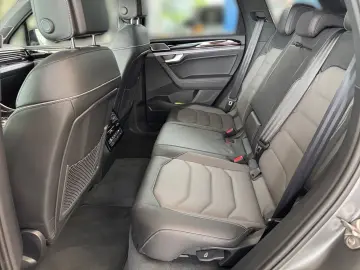 Touareg 3.0 V6 TSI R-Line 4M*KAM*NAVI*MATRIX*AMB