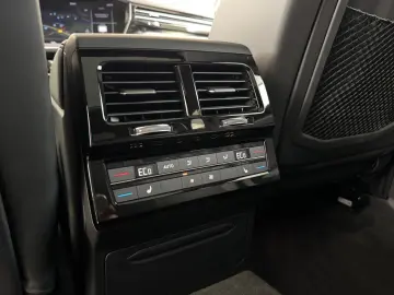 Touareg 3.0 V6 TSI R-Line 4M*KAM*NAVI*MATRIX*AMB