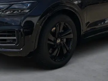 Touareg R-Line 4Motion + Panorama + Dynaudio
