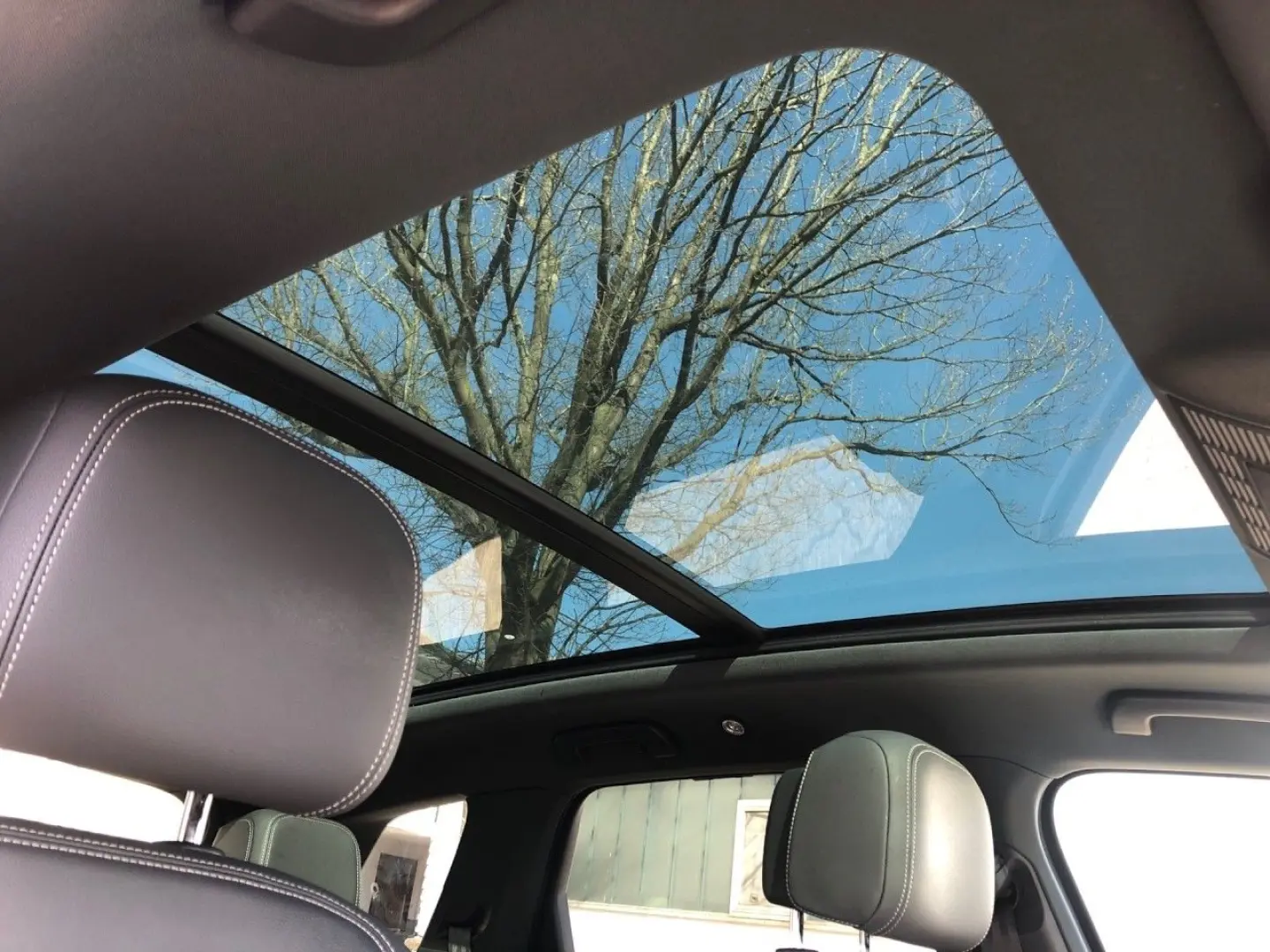 Touareg R-Line 4Motion + Panorama + Dynaudio