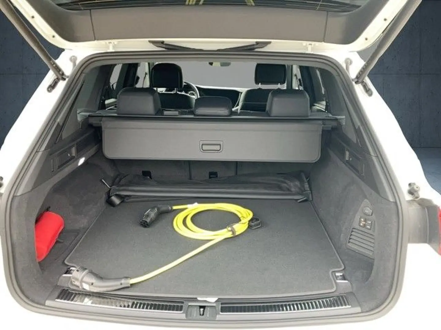 Touareg 3.0 TSI DSG eHybrid 4Motion Elegance
