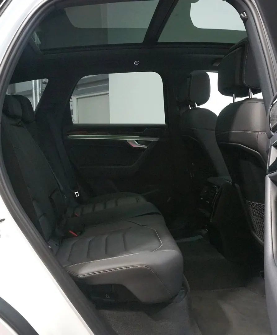 Touareg R-Line 4Motion 3.0 TDI*ACC*PANO*AHK*LUFT