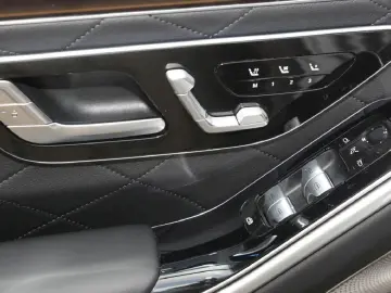 Mercedes-Benz S 580 e lang AMG Night Panorama