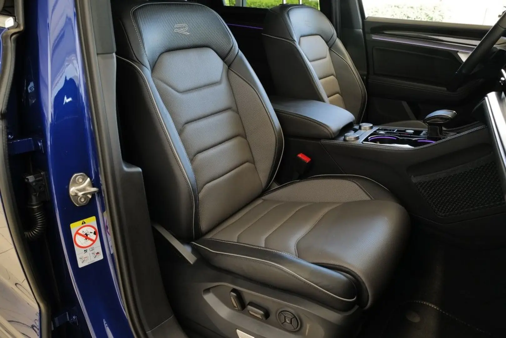 Touareg 3.0TDI R-Line Dynaudio Pano StdHzng HuD 