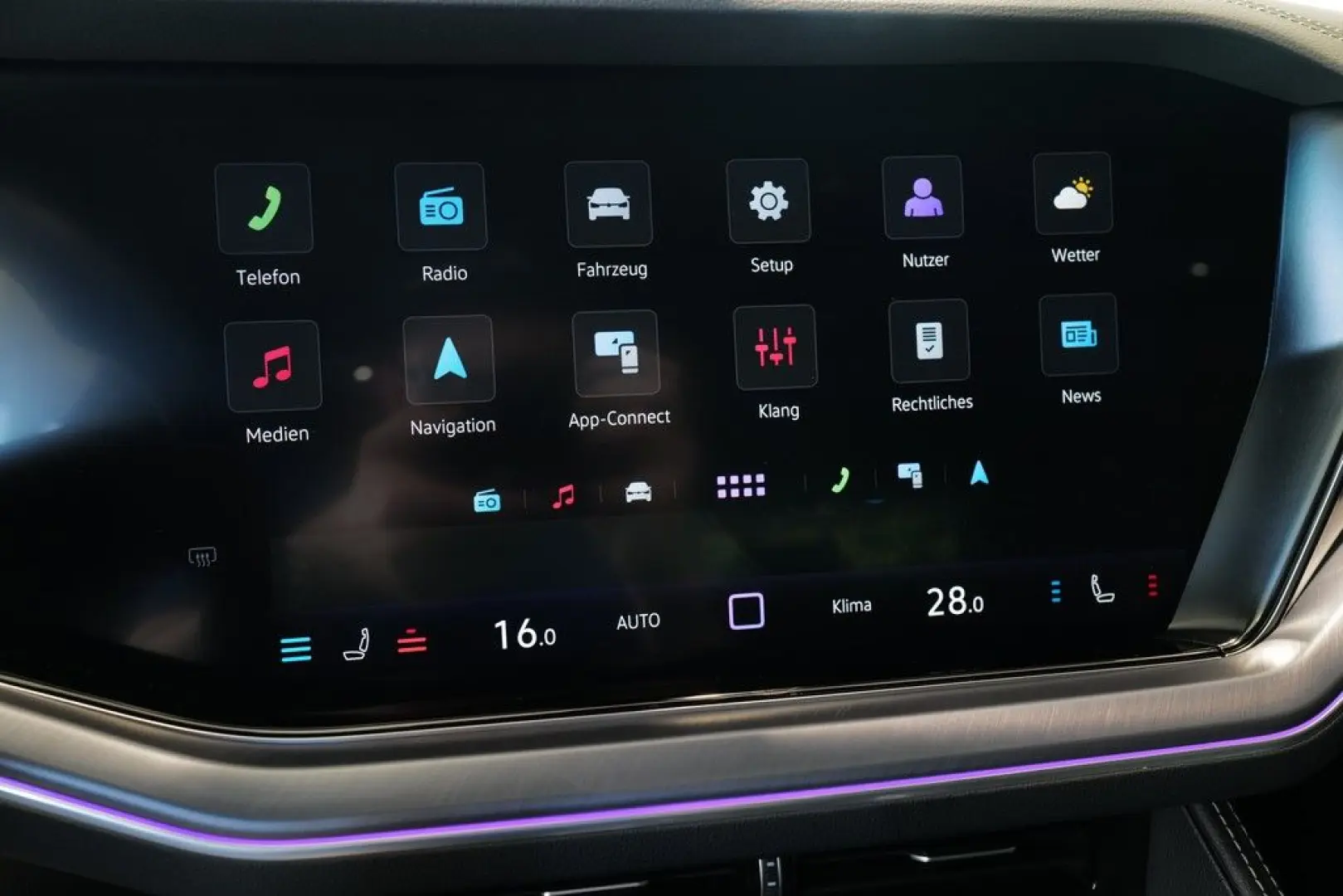 Touareg 3.0TDI R-Line Dynaudio Pano StdHzng HuD 