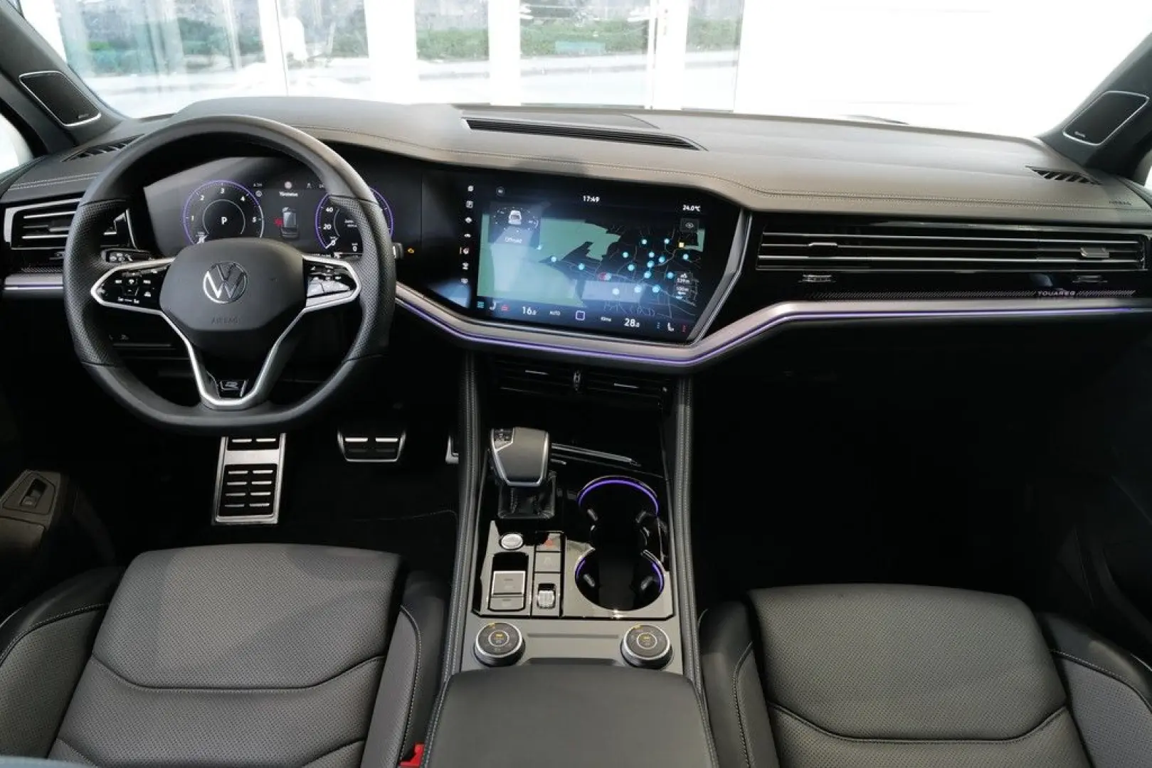 Touareg 3.0TDI R-Line Dynaudio Pano StdHzng HuD 