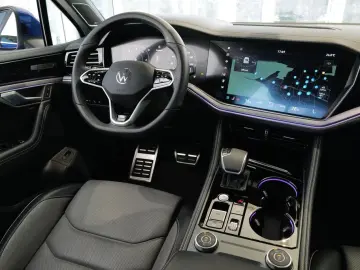 Touareg 3.0TDI R-Line Dynaudio Pano StdHzng HuD 