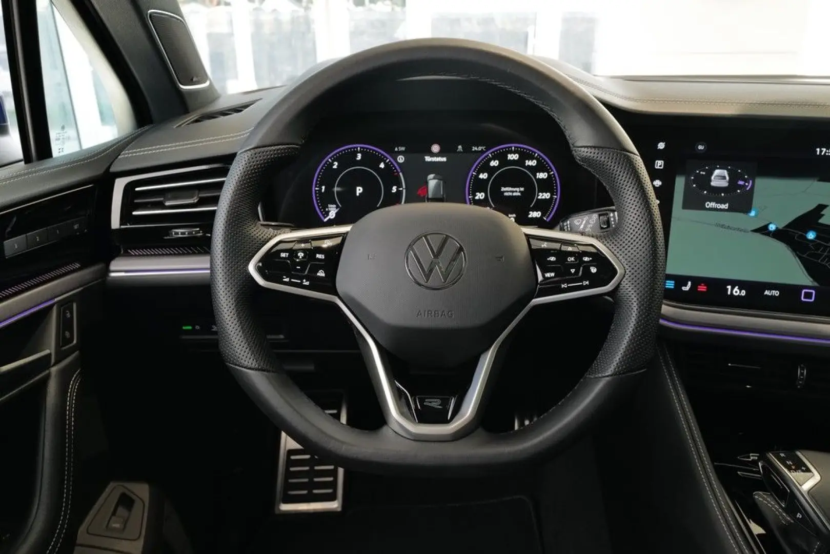 Touareg 3.0TDI R-Line Dynaudio Pano StdHzng HuD 