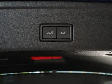 Touareg 3.0TDI R-Line Dynaudio Pano StdHzng HuD 